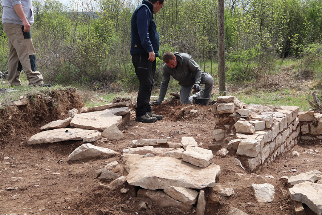 Kod Goriša otkriveni ostaci velike crkve i srednjovjekovni grobovi, sigurno ih ima još nekoliko desetaka