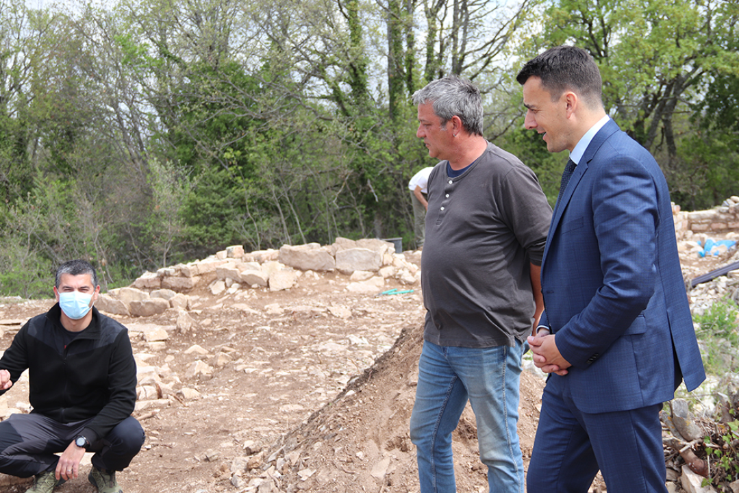 Kod Goriša otkriveni ostaci velike crkve i srednjovjekovni grobovi, sigurno ih ima još nekoliko desetaka