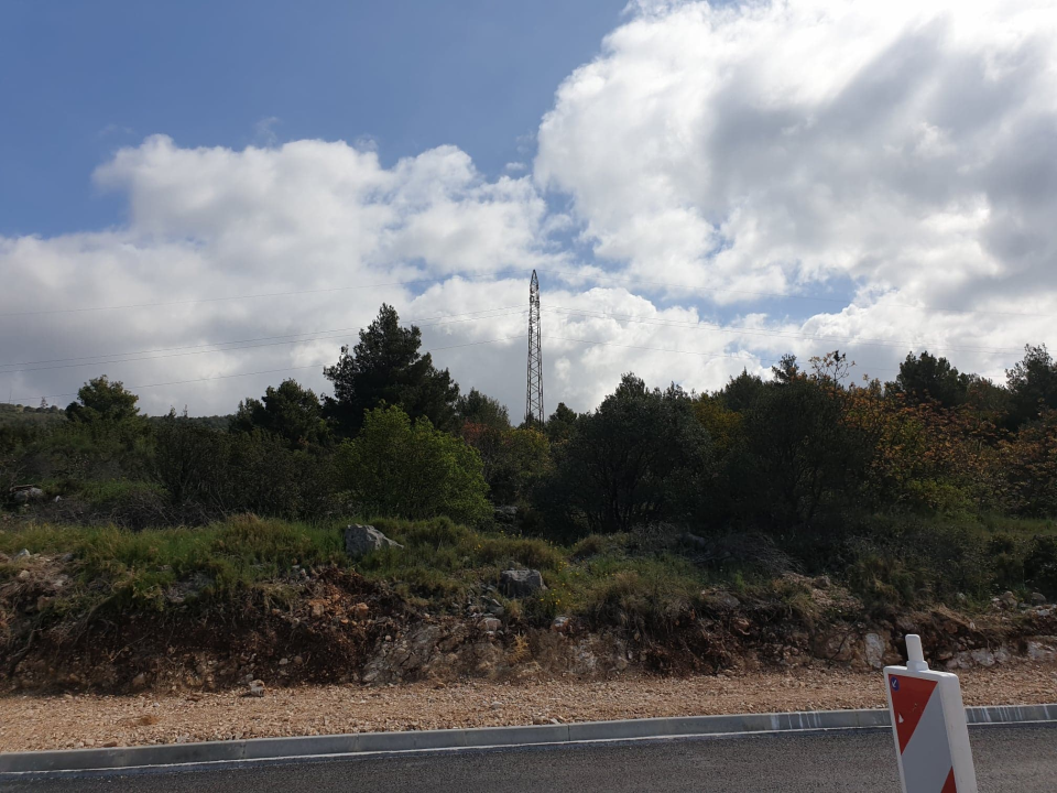 Zahrđali dalekovod koji prolazi kroz Rokiće godinama nije u funkciji, HEP: 'Uklanjanje u planu dogodine'   