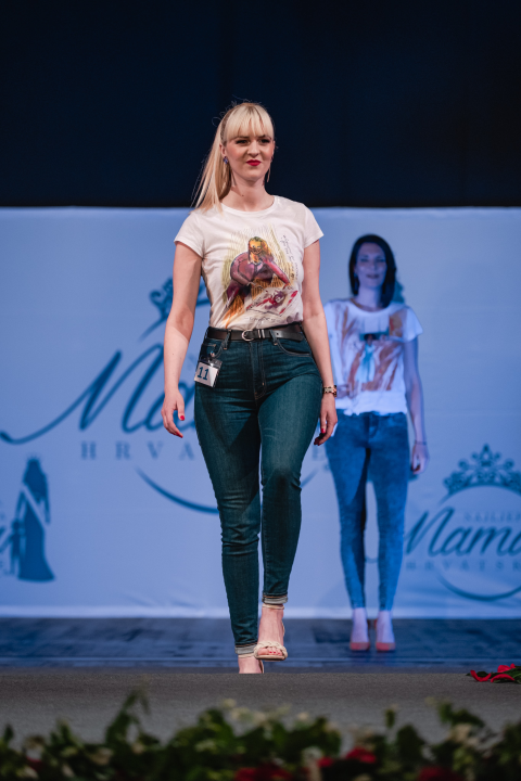 U šibenskom kazalištu održan izbor za najljepšu mamu: Vedrana Halinčić Bakšić i Ljubica Bulić ponijele lente