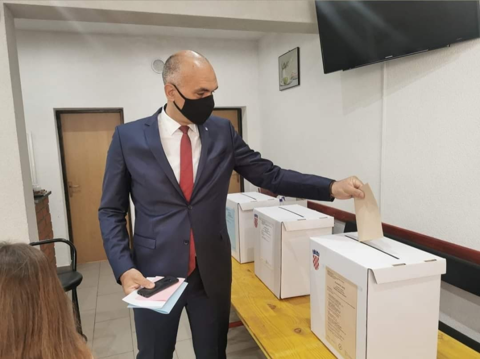 Do 16,30 sati  u Šibensko-kninskoj županiji u postotku isti odaziv na izbore kao i prije četiri godine