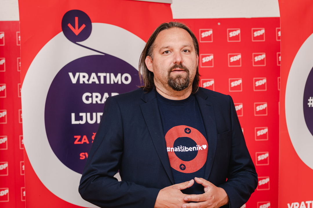 Restović: 'U drugi krug idemo Burić i ja, nadam se da neće izbjegavati sučeljavanje i razmjenu mišljenja'