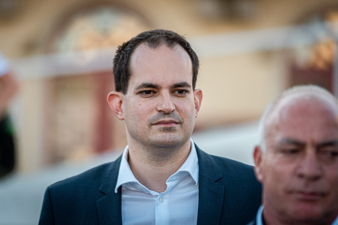 'Šibenik više ne zaostaje za Splitom i Zadrom, zato se u nedjelju ne povodite za praznim parolama jer one neće iznijeti nikakva čuda' 