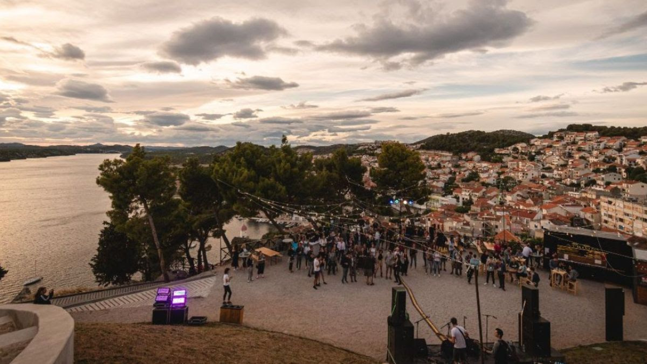 Dva dana, tri pozornice, 22 benda: Poznati svi izvođači koji će svirati na Let's Rock festivalu na tvrđavi