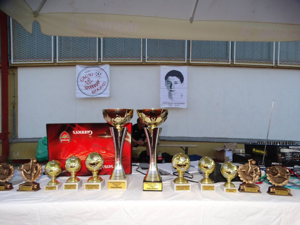 Deseti Memorijalni turnir ‘Antonio Jajčanin’: Pobjedu odnijeli Heroji Vodice i Vrgorac