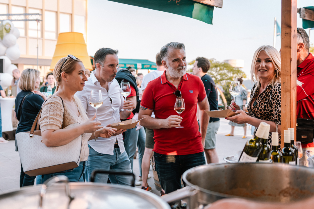 ‘Ako su sinonim Burgundije Chablis i kamenice, zašto sinonim Šibenika ne mogu postati Debit i pidoće’