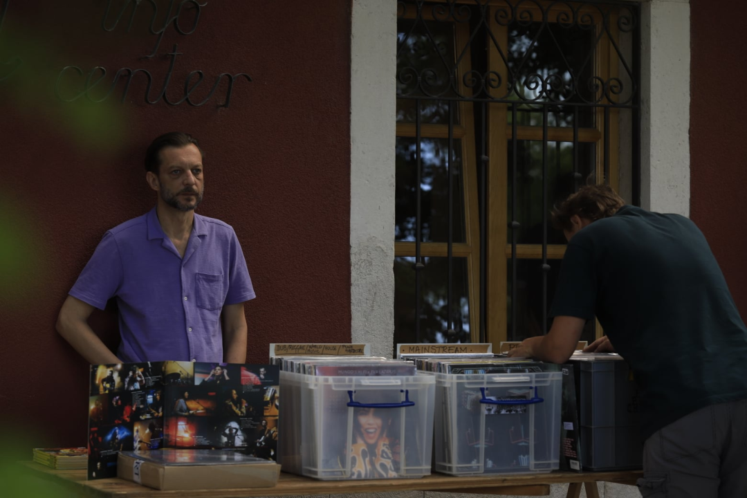 Ako ste slučajno propustili Long Play Day, nemojte Je Veux