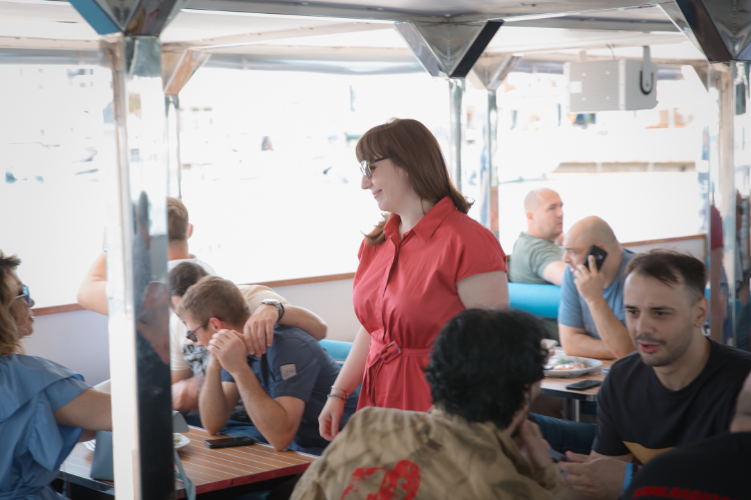 Neda Ukraden promovirala novi album na brodu od Vodica do Šibenika