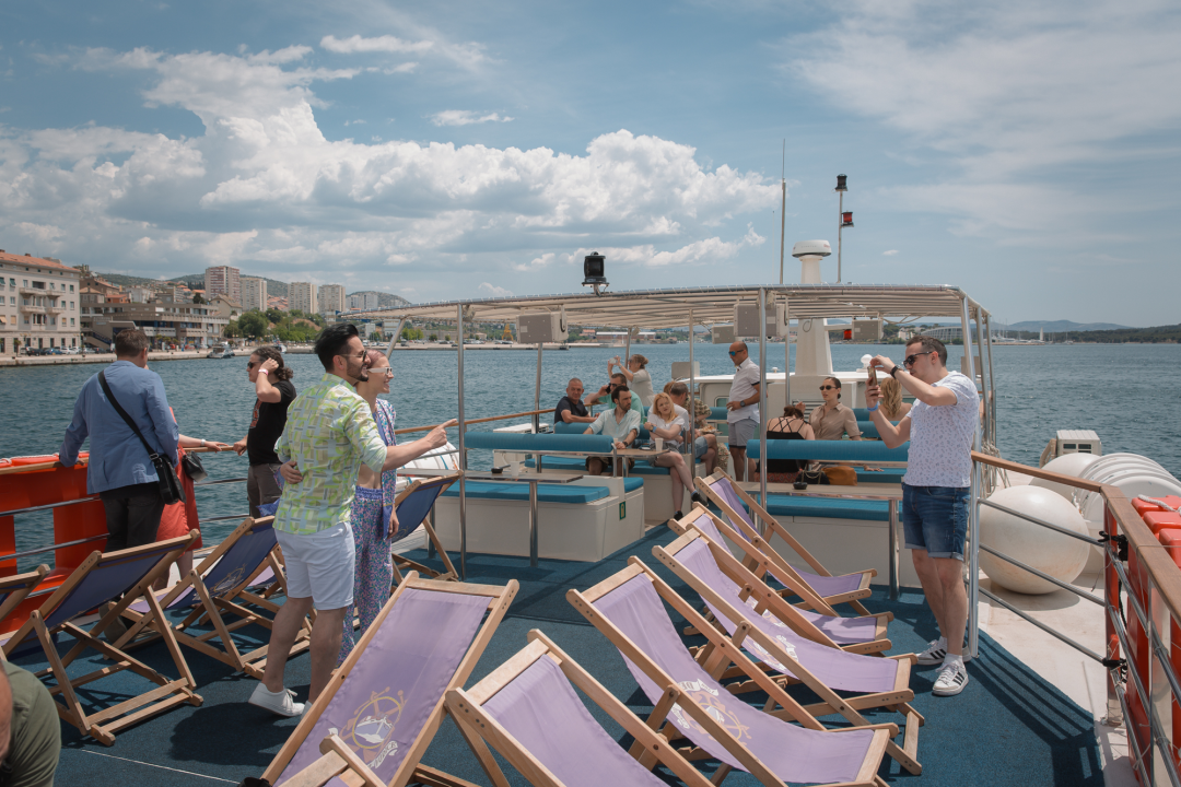 Neda Ukraden promovirala novi album na brodu od Vodica do Šibenika