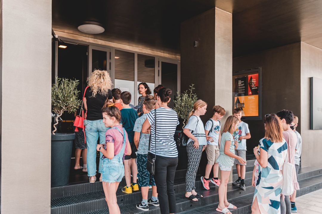 U 'Arsenu' održana prva matineja: Mališani uživali u klasiku Vlak u snijegu