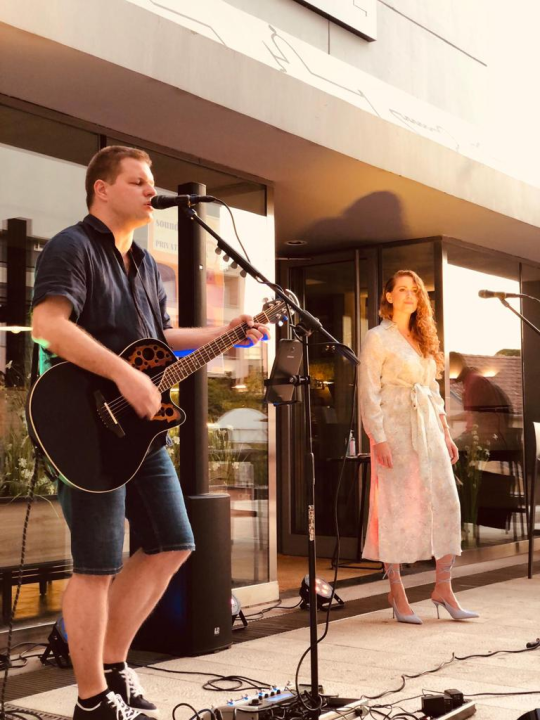 Privatna praksa otvorila live glazbene večeri ispred City Life centra!