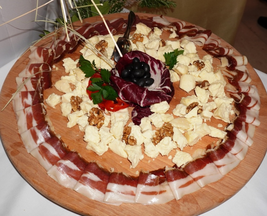 Jeste li znali da je sir iz mišine primjenjiv u kulinarstvu i da može zamijeniti poznati parmezan?