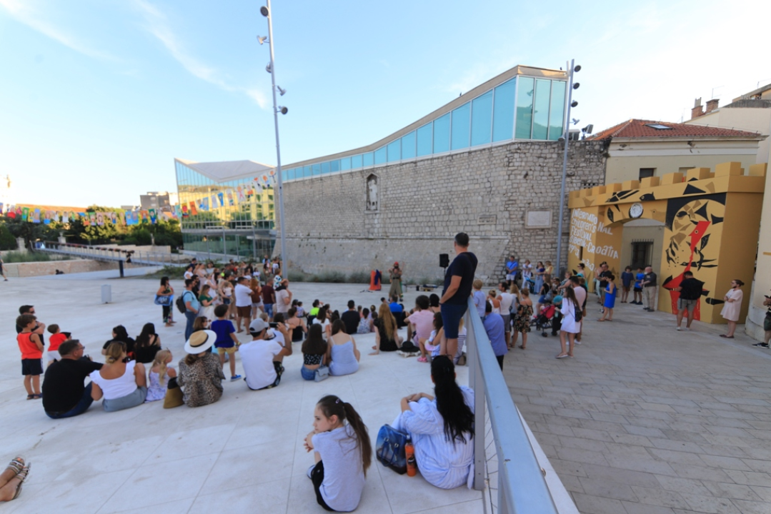 Šibenski glumci vraćaju se kući, a grad cijeli u znaku lijepe pisane riječi     