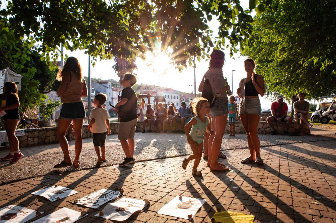 Ekološka radionica na otoku bez plastike: Zabava, recikliranje i umjetnost
