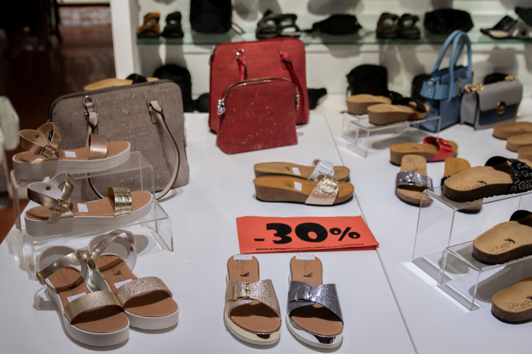 Iskoristite odlične sezonske popuste na obuću i opremite se jedinstvenim 'must have' komadima!