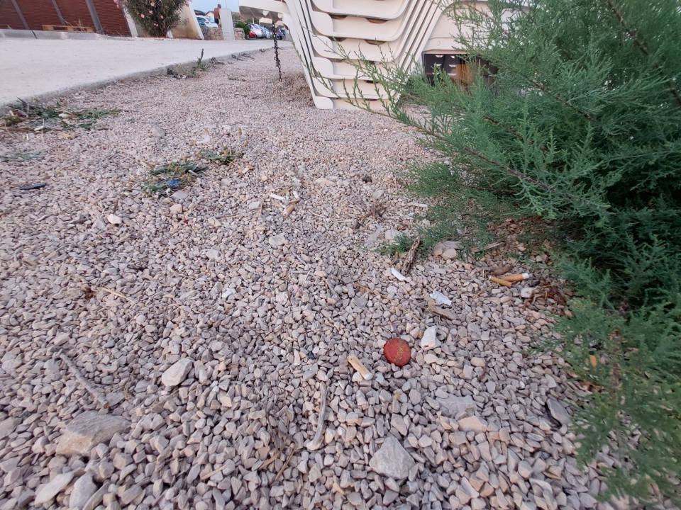 Bez pretjerivanja, Rezalište izgleda odvratno. Kako itko može raširiti šugaman po ovome?