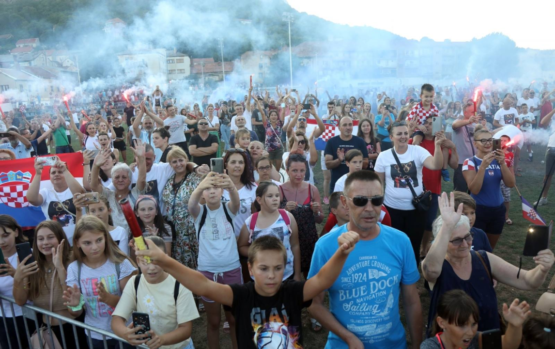 Zlatnu Mateu dočekali i u njenom Kninu: Ona je ponos Zvonimirovog grada i cijele Hrvatske