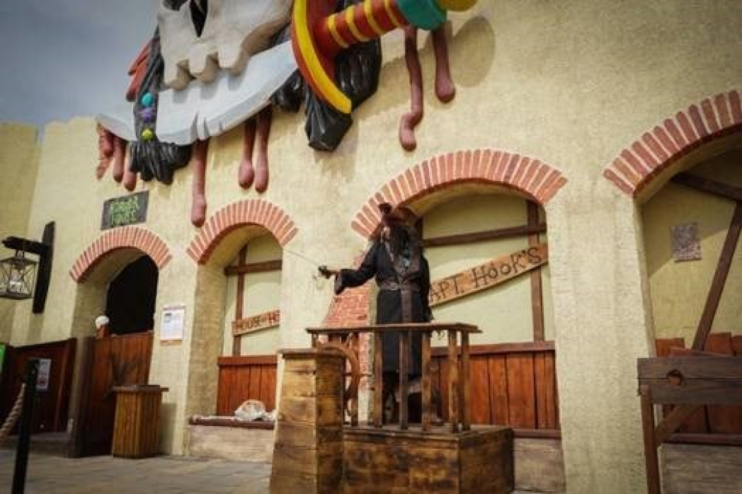 Piratske bitke, koncert Željka Bebeka i pustolovne Divljeg Zapada u Fun Parku Biograd!