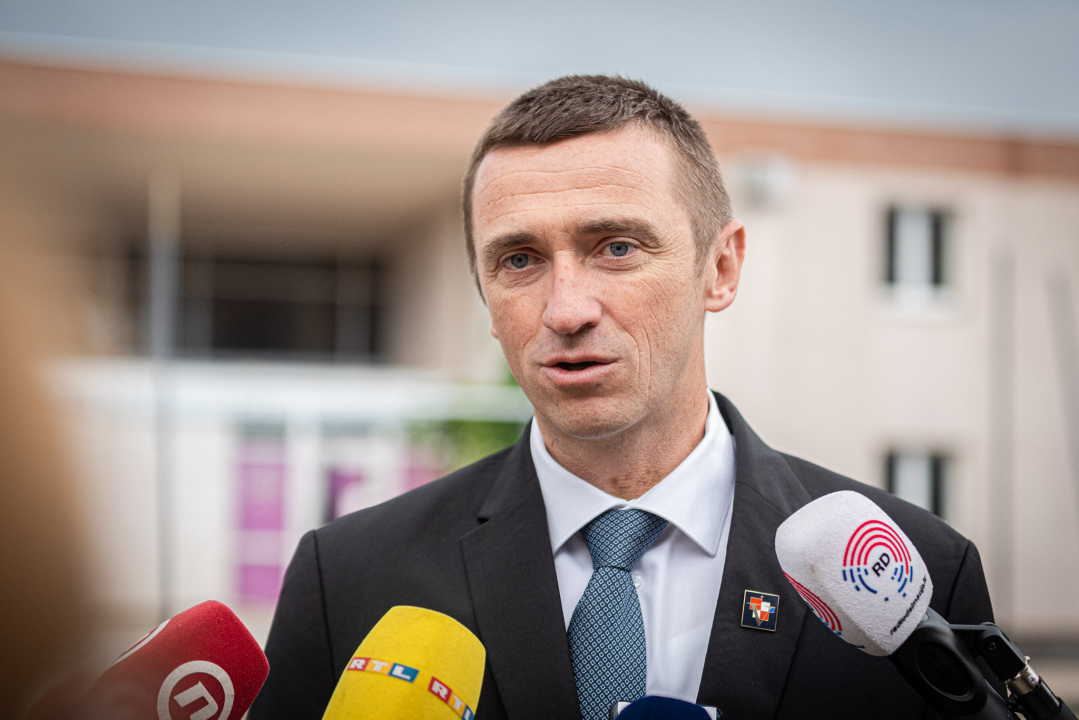 Obilježavanje 26. obljetnice VRO Oluja: Pogledajte kako je jutros bilo u Kninu 