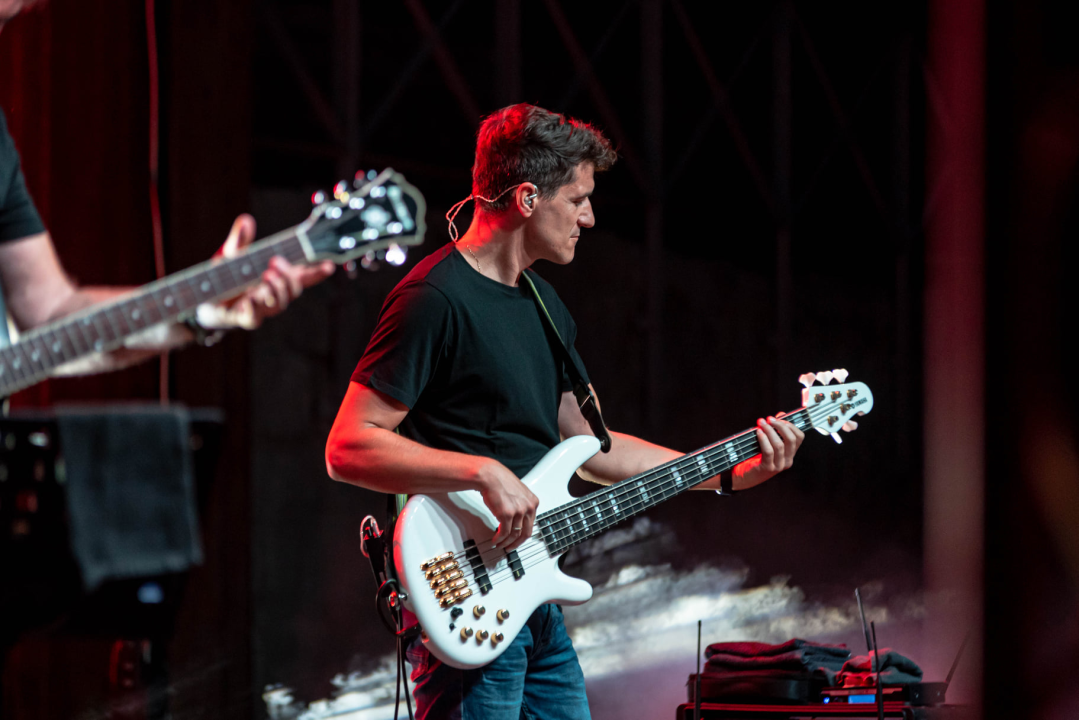 Sergej Ćetković emotivnim pjesmama raspjevao šibensku publiku