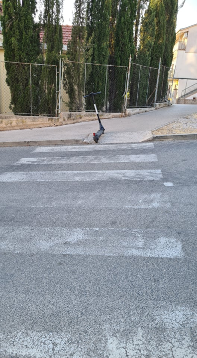 Grad je obećao pozabaviti se neredom s električnim romobilima, evo kako im ide 