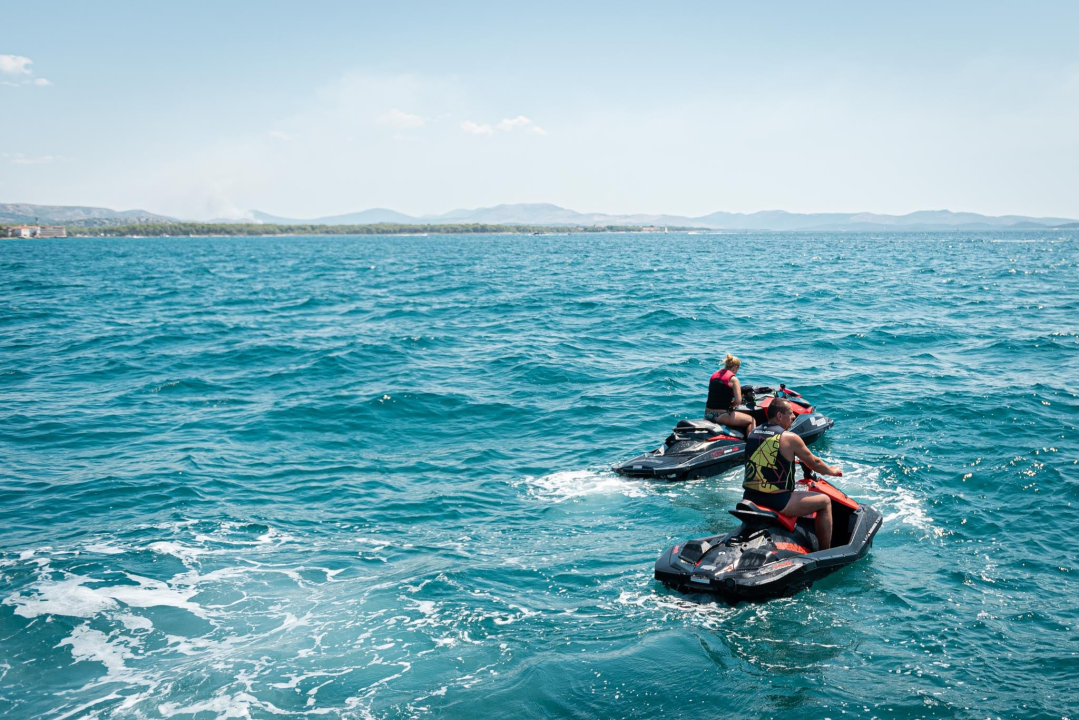 Bili smo u điru sa šibenskom Lučkom kapetanijom: U akciji 'Jet ski 2021.' ispisali 22 prijave, u proračun kapnulo 15.800 kuna