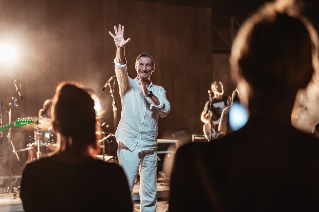 Massimo na Mihovilu kao Mišo, publika je uglas pjevala s rukama u zraku!