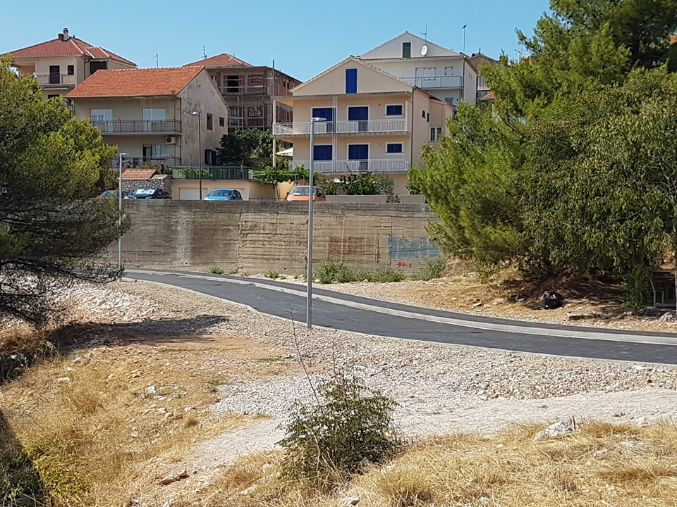 Radovi na probijanju slijepe ulice kod OŠ Vidici pri kraju: Ostaje još postavljanje ograde i signalizacije  