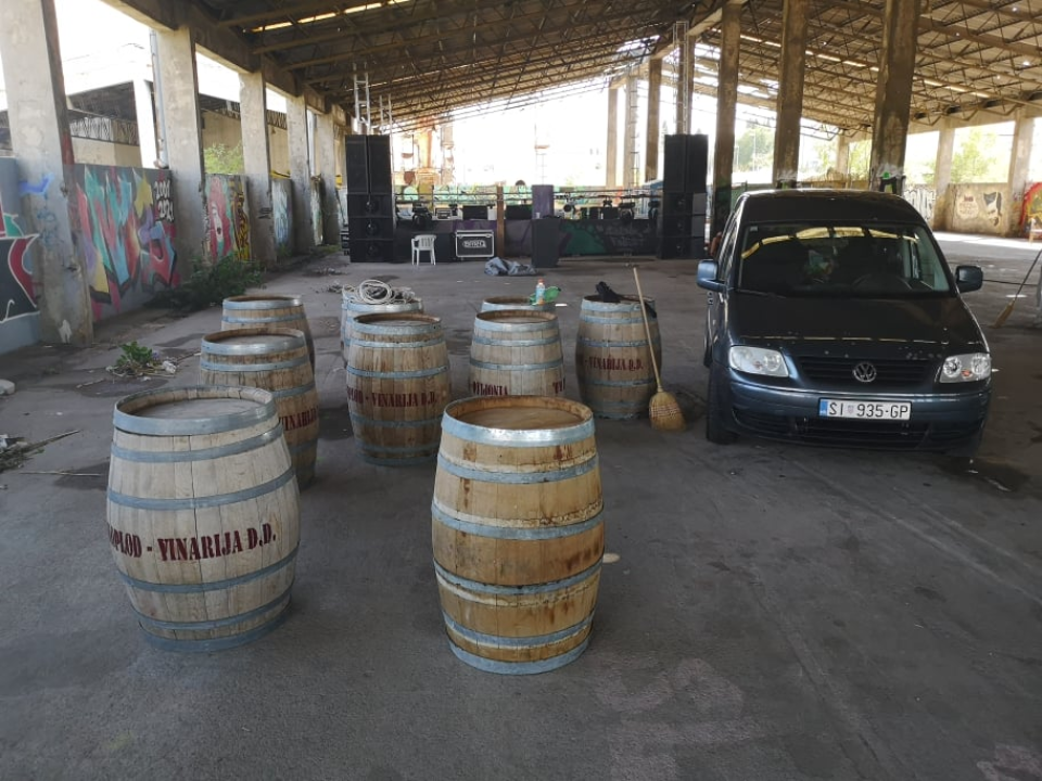 Sve je spremno za koncerte Urbana i Majki: Lokacija je natkrivena, šator za testiranje postavljen