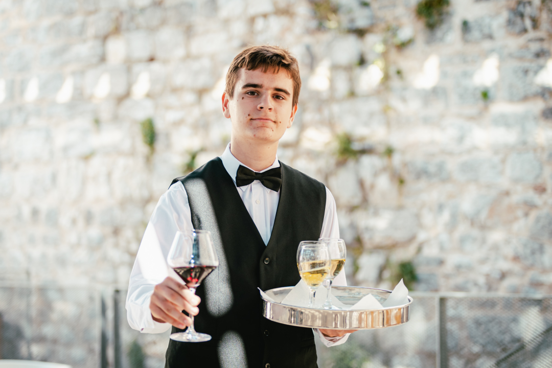 Oni su budućnost hrvatskog ugostiteljstva, učenici TUŠ-a na sv. Mihovilu pokazali kako sljubljuju sir i vino!