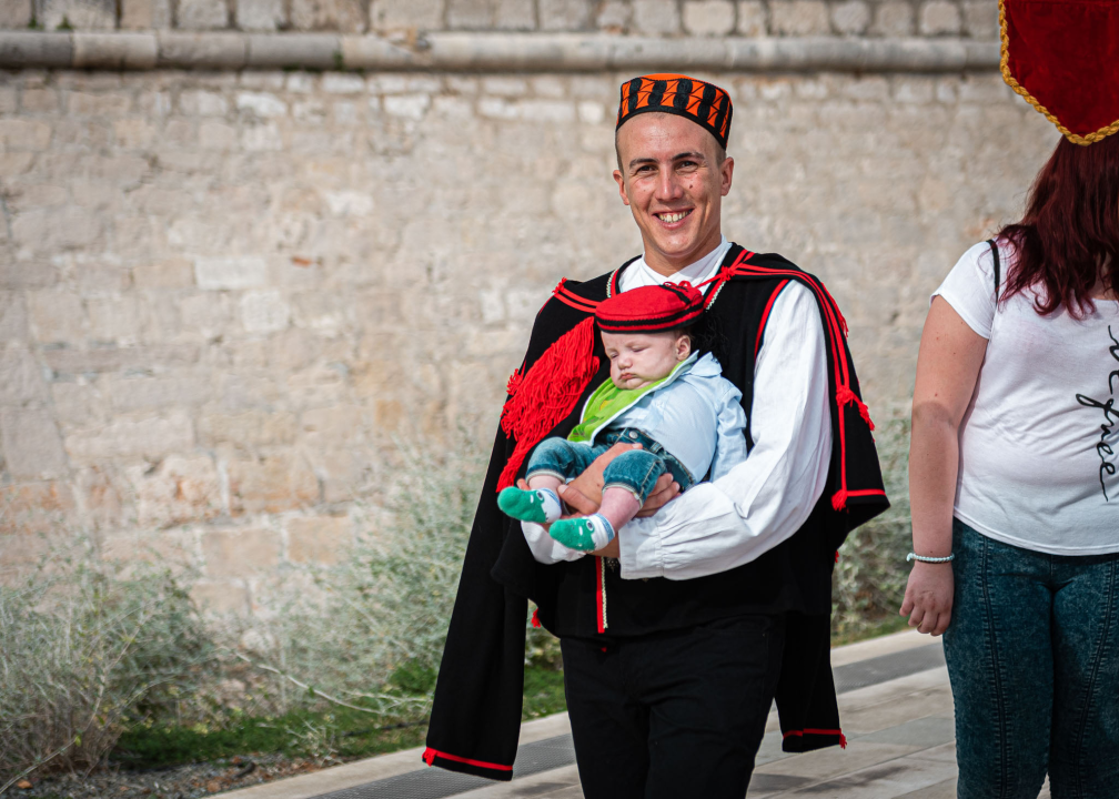 Tradicionalnom procesijom i misom Šibenčani proslavili Dan grada: Donosimo fotogaleriju 