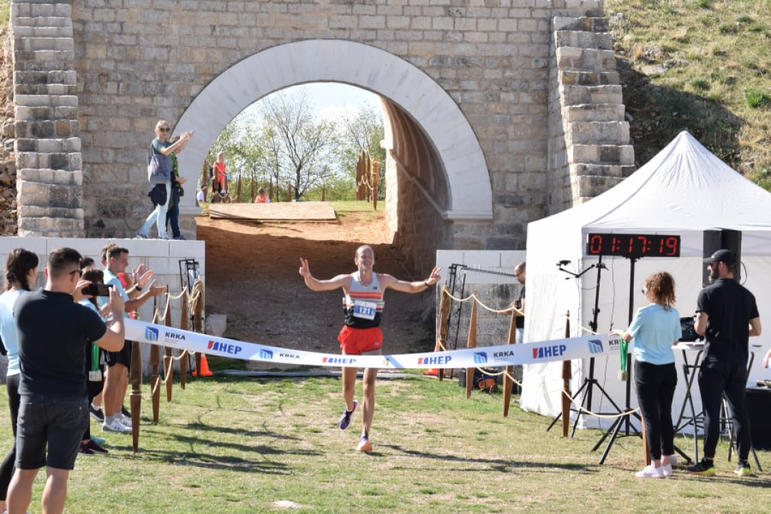 Novinarka ŠibenikIN-a druga u ženskoj konkurenciji na fun run utrci u sklopu Krkinog polumaratona