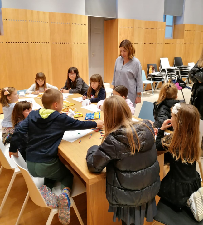 Provjerite raspored radionica u Društvenom centru Grada Skradina za studeni! 