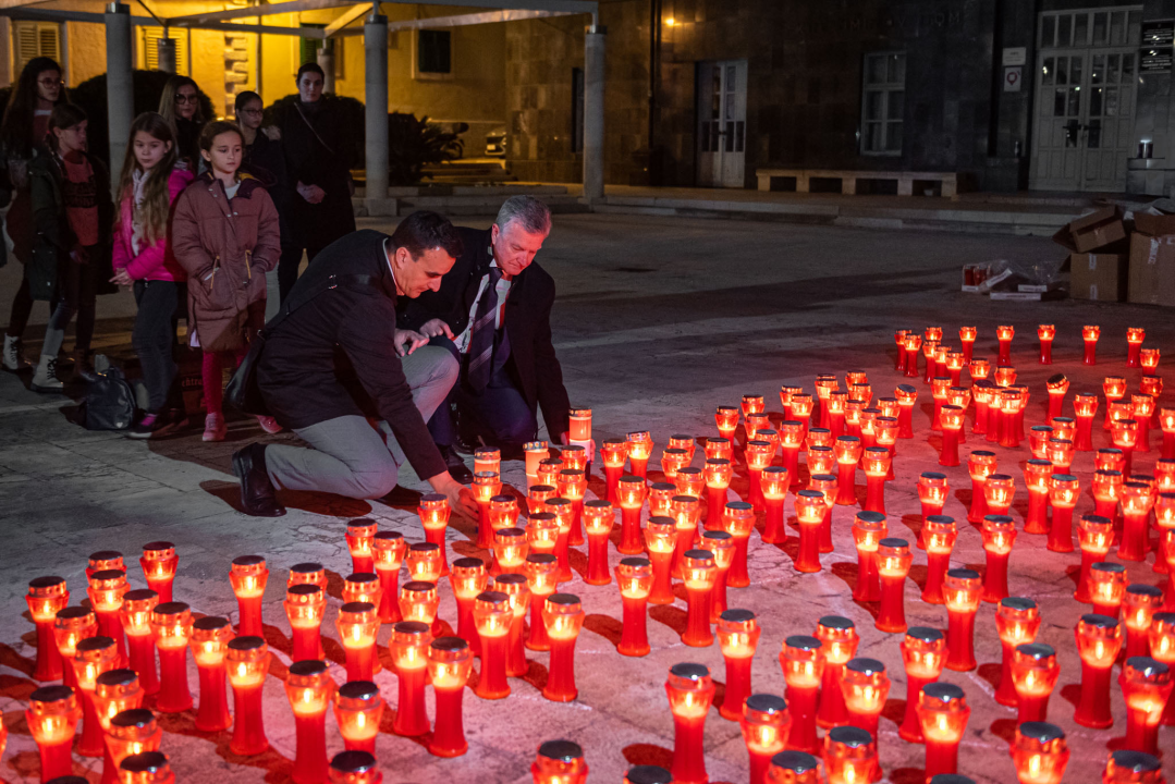 Obilježen Dan sjećanja: 'Oni koji su stradali u Vukovaru su bili prva velika žrtva jednog naroda za svoju slobodu' 