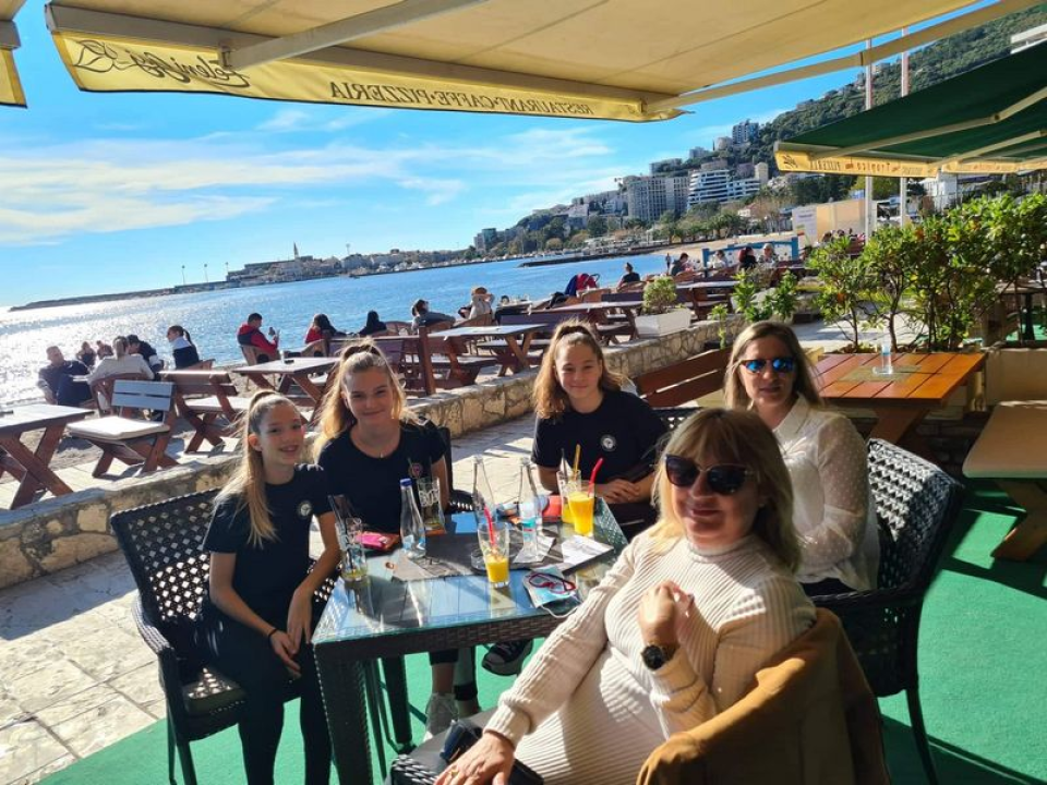 S puno odličja gimnastičarke Šibenik-Dalmacije vratile se iz Crne Gore