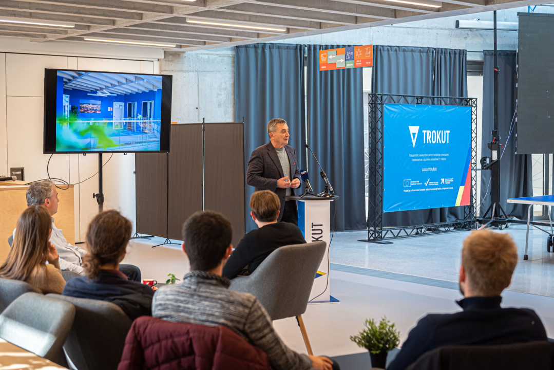 Digitalni nomadi stvarno vole Šibenik: Julian i Kelly iz SAD-a i Diego iz Kolumbije ostaju preko zime, a njemačka firma u Trokutu ostaje trajno 