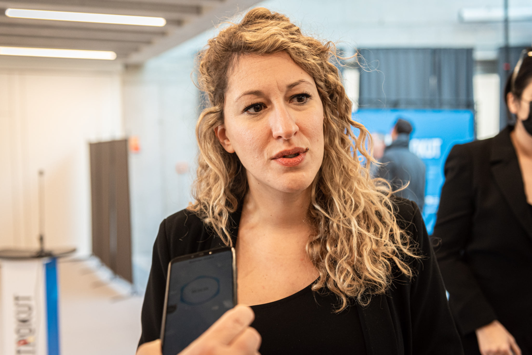 Digitalni nomadi stvarno vole Šibenik: Julian i Kelly iz SAD-a i Diego iz Kolumbije ostaju preko zime, a njemačka firma u Trokutu ostaje trajno 