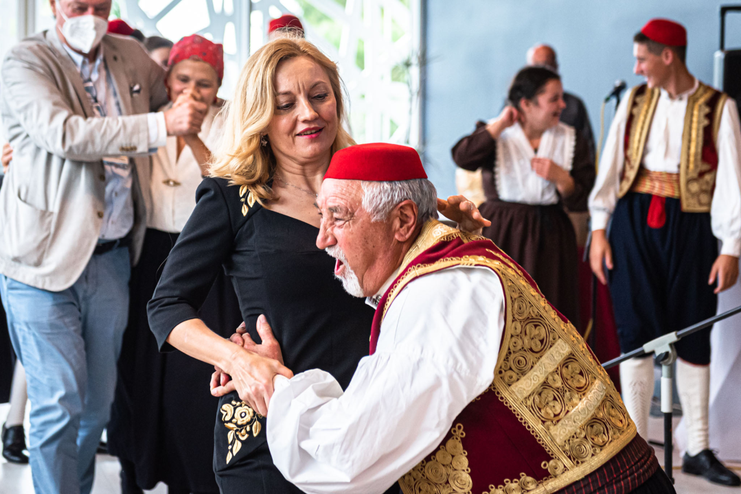 U Amadria parku otvoren Mediteranski sajam: Marijana Petir zaplesala linđo, a poseban hit je štand sa sirom Mercedes   