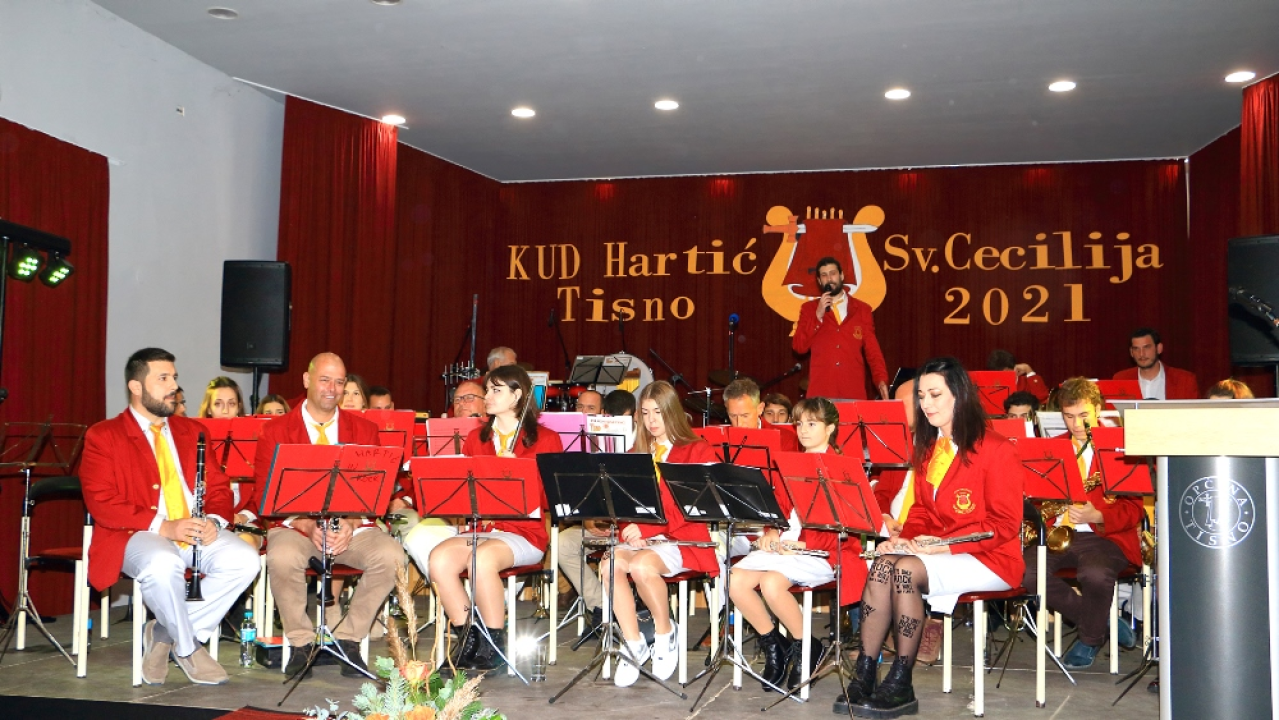 Rajko Ćuzela Papata proglašen počasnim predsjednikom tišnjanskog KUD-a Hartić