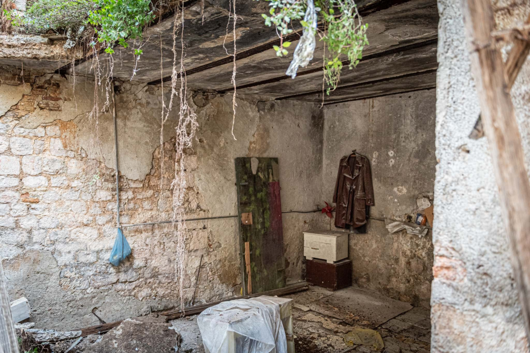 Komunalci nakon pregleda urušene kuće: 'Nema opasnosti za stanare u ulici, vlasnik će počistiti ostatke'  