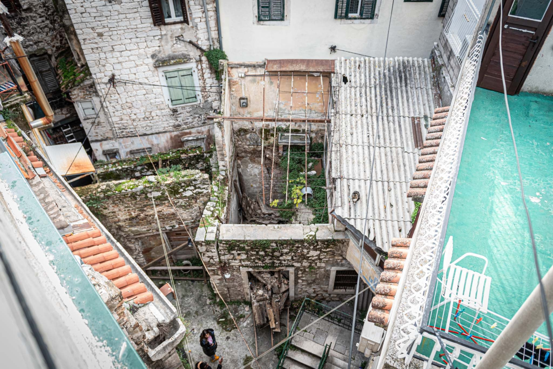 Komunalci nakon pregleda urušene kuće: 'Nema opasnosti za stanare u ulici, vlasnik će počistiti ostatke'  