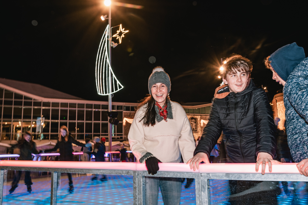 Bajkovito disco klizalište zvijezda na vrhu šibenske Adventure!