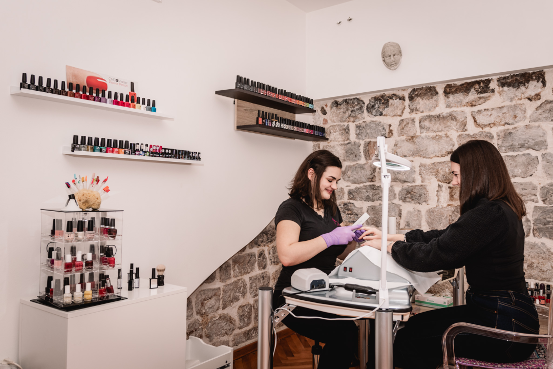 Razmazite svoje najbliže poklon bonom kozmetičkog salona Tanja!