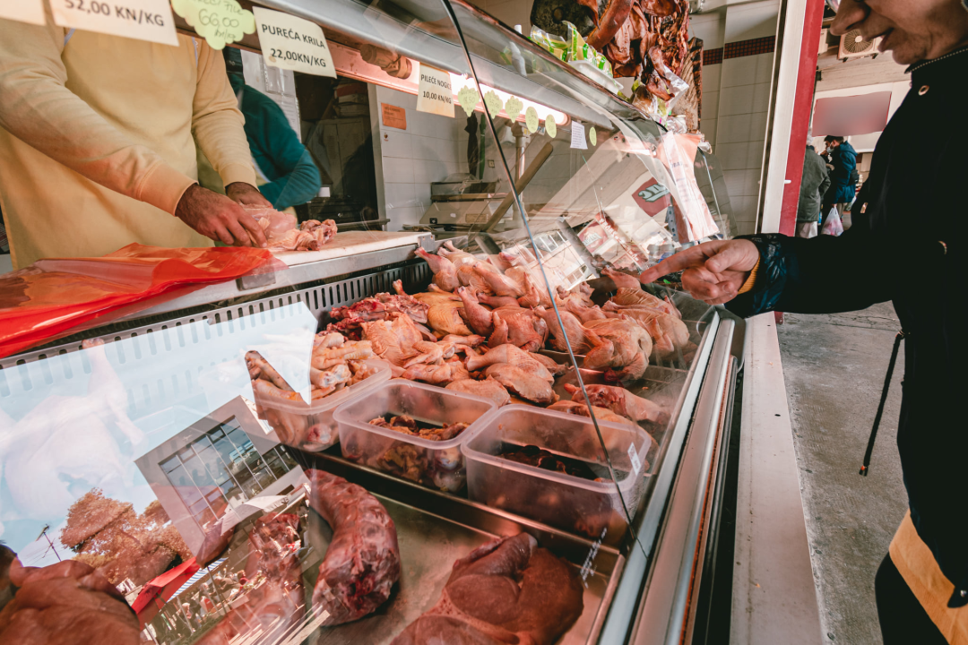 Tuke, pivci i patke na stolu i ovih blagdana: One najbolje nađite na pijaci u Delikatesama Petrović