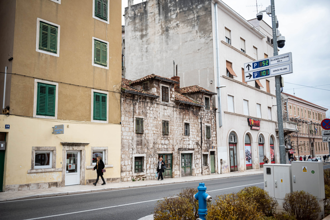 Što se sve raspada u staroj gradskoj jezgri Šibenika: Komunalci su snimili šest kritičnih točaka, u stvarnosti ih ima puno više
