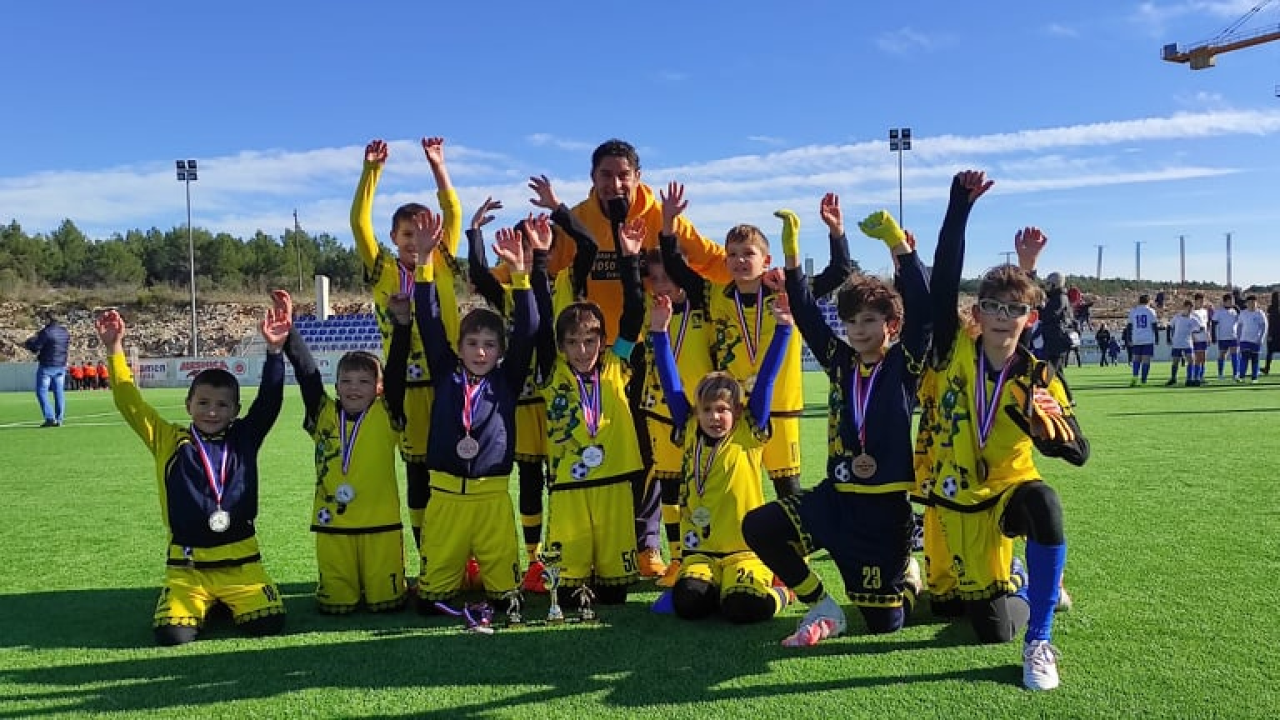 Proteklog tjedna održao se '17. Vodice Cup': Mladi nogometaši HNK Šibenika okitili se zlatnim medaljama 