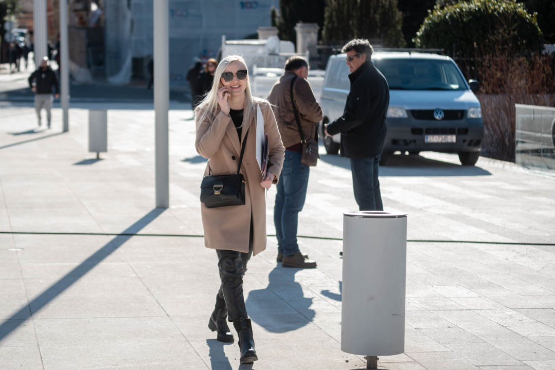 Šibenčanke znaju kako stvoriti zanimljiv look uz klasične komade