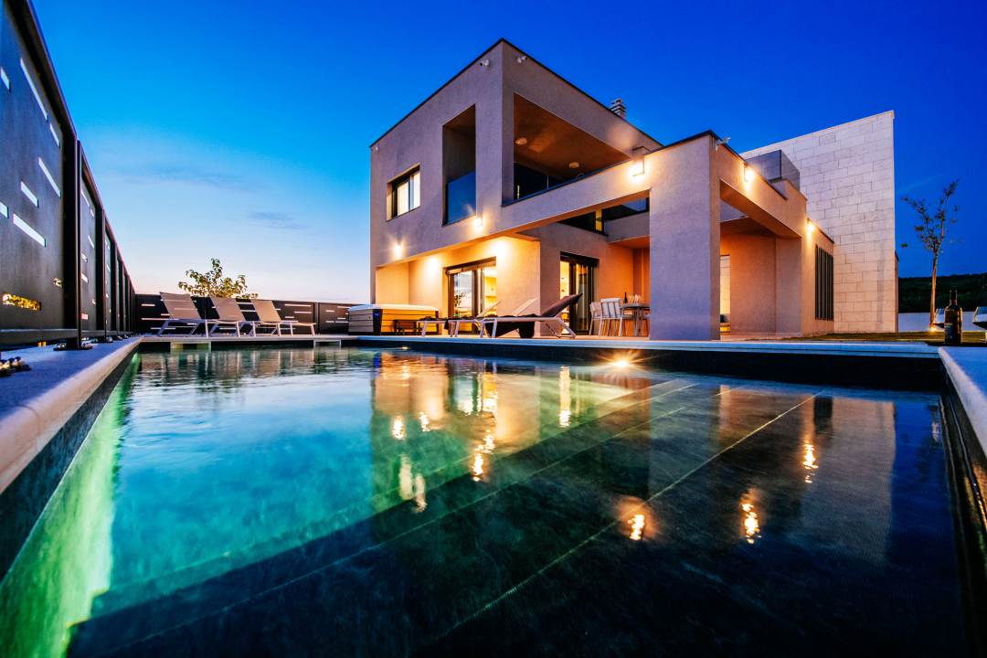 Oglasite svoje kuće za odmor na webu Adriatic Luxury Villas i ostvarite odličnu sezonu! 