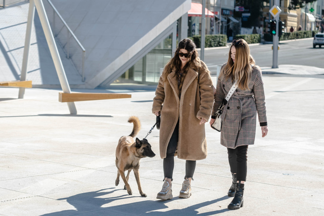 Ove dame iz grada ponudit će vam pregršt outfit ideja za nadolazeće dane