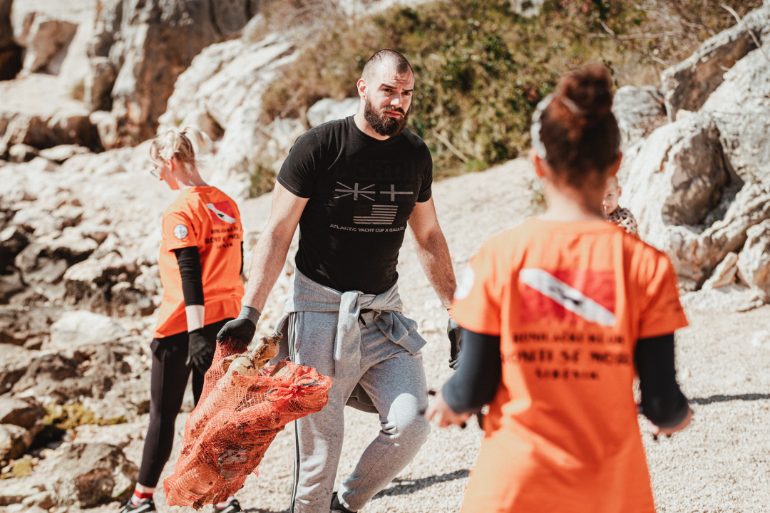 Odrađena akcija čišćenja podmorja i plaže u Zatonu: 'Mislim da smo izvadili oko 3-4 tone, ali ima toga još'  